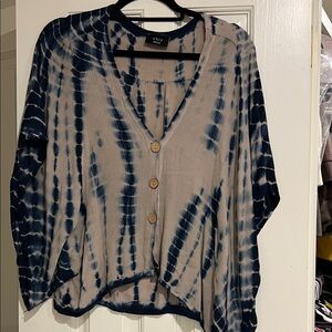 Vici Navy and Beige Tie-Dye Button-Up Blouse